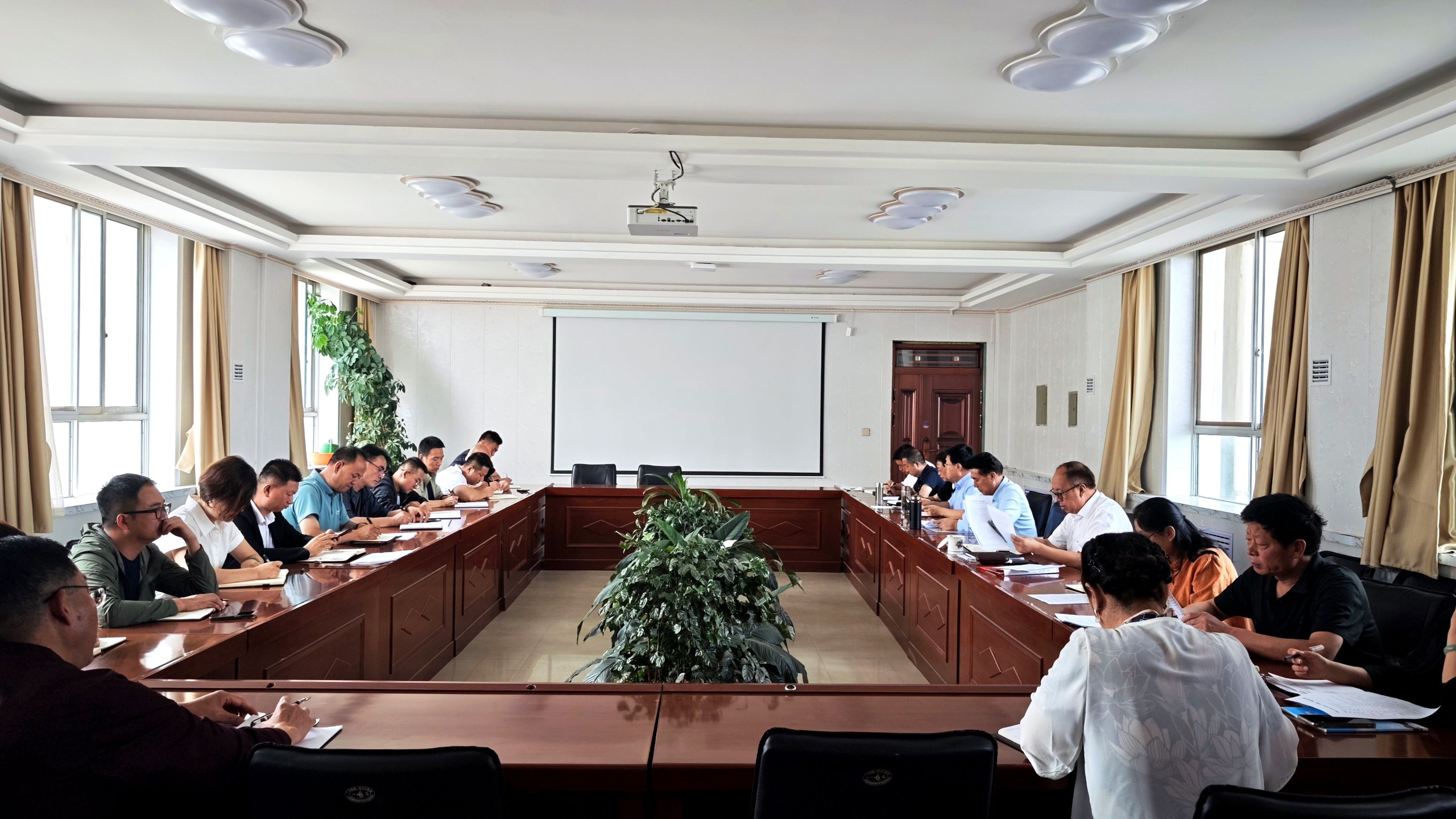 兰州科技职业学院召开2025-2026学年第一学期工作部署会