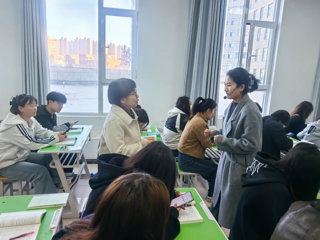 深化校际合作 共促思政育人 | 兰州资源环境职业技术大学马克思主义学院专家、教师莅临我院开展听评课交流