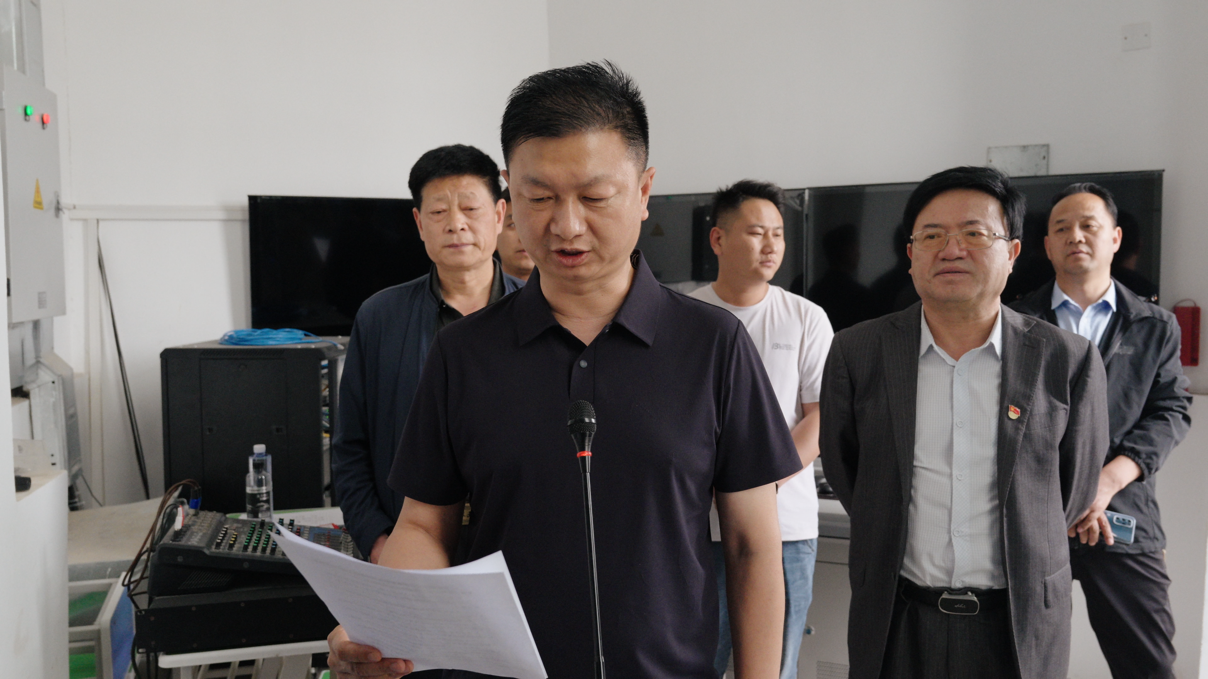 学院开展地震应急避震逃生演练