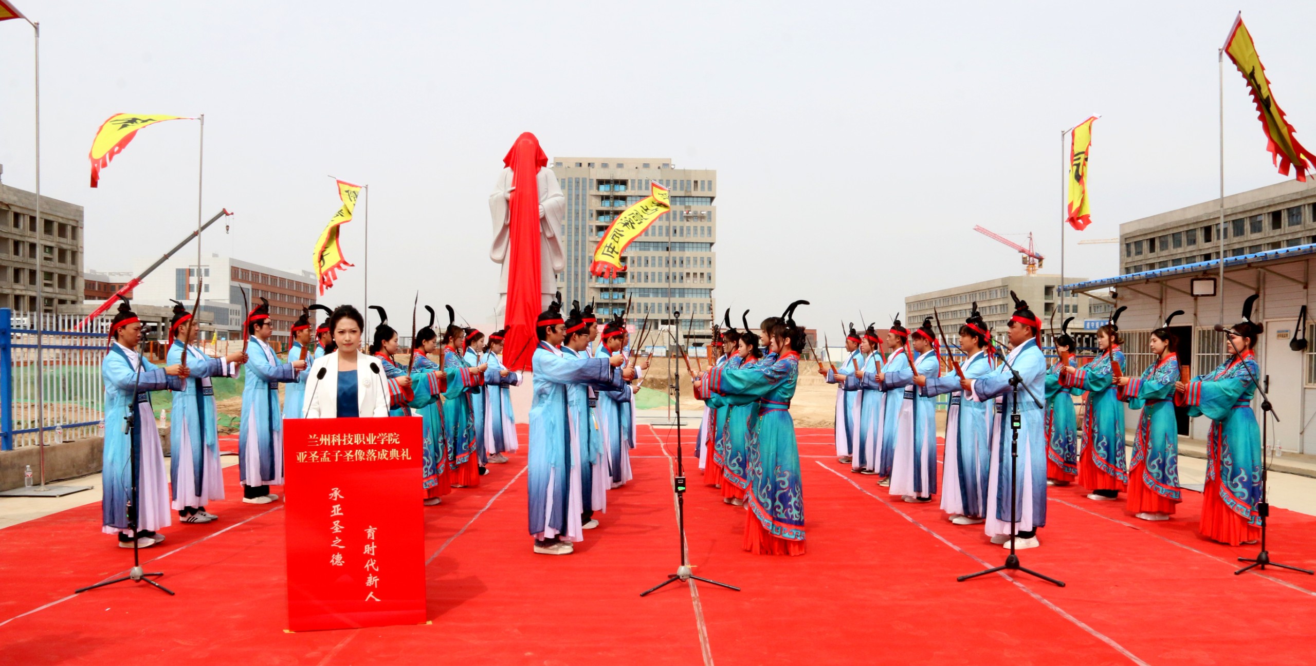 1779152613652201.jpg 表演6.JPG